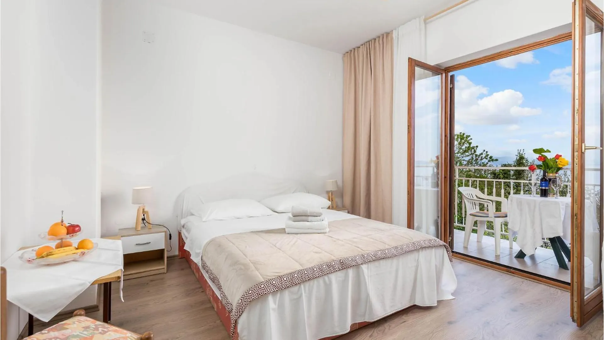 Nice Apartment In Lovran With Wifi